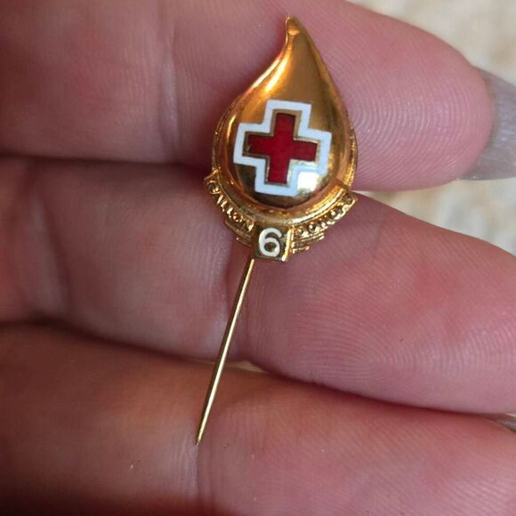 Vintage Red Cross Pins & Tie Tack Lapel Pin Set - Picture 3 of 6